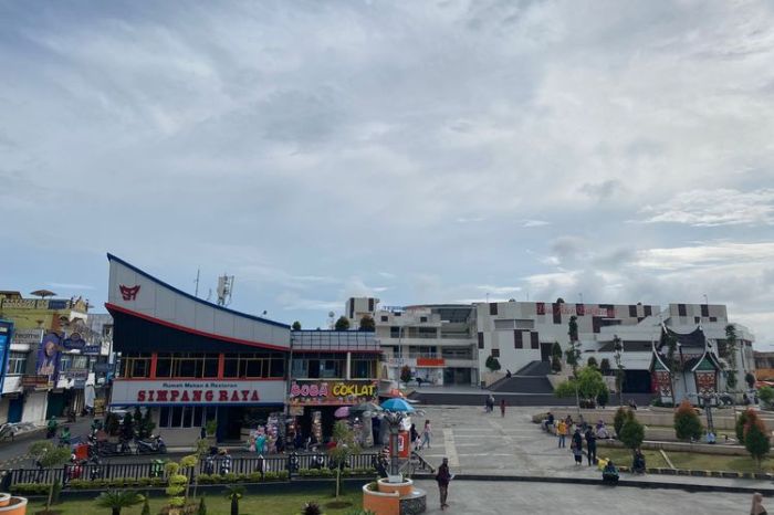 Pasar Ateh Bukittinggi: Pusat Perdagangan dan Wisata