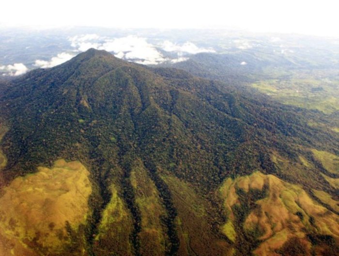 Gunung Tertinggi Aceh: Keindahan Alam yang Menakjubkan