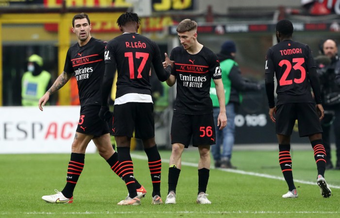Milan Tekuk Salernitana 2-0, Kokoh di Puncak Klasemen