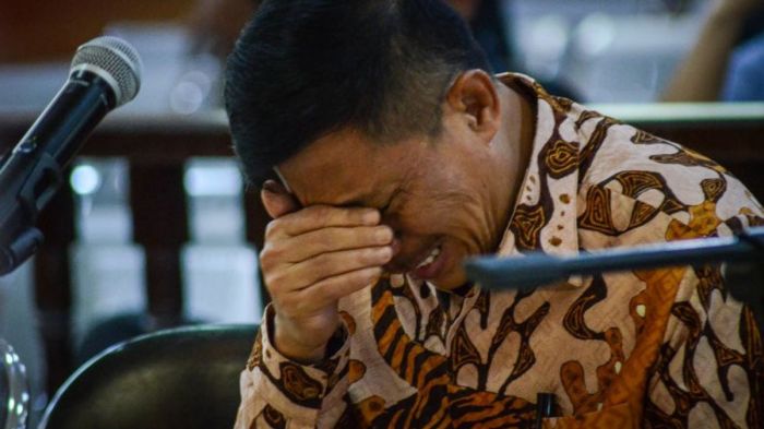 Profil Bupati Cirebon Sunjaya: Pemimpin Visioner dengan Kontribusi Nyata
