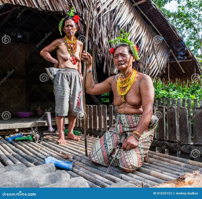 Mentawai people islands lawrence joey creativeroots artigo rainforest