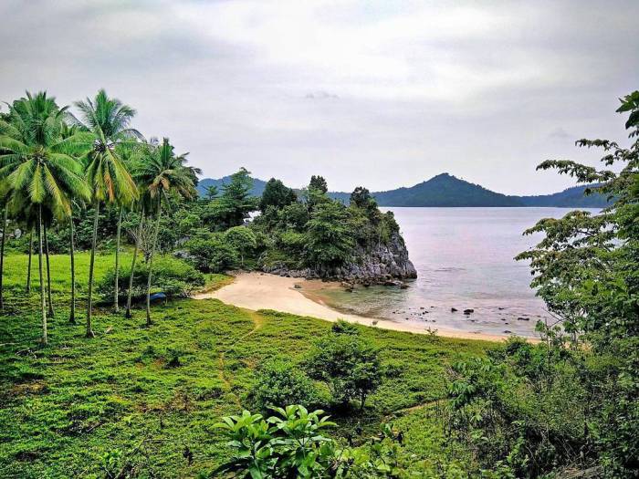 Pantai indah tersembunyi di Aceh